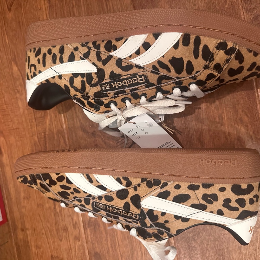 Reebok Women's Campio XT - Leopard print-Tan and White